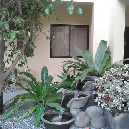 11Th Street Bed And Breakfast Bacolod Dış mekan fotoğraf