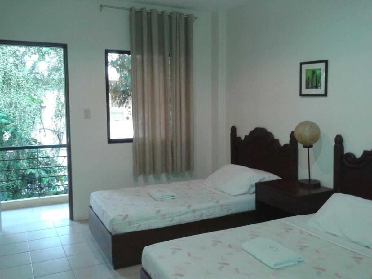 11Th Street Bed And Breakfast Bacolod Oda fotoğraf